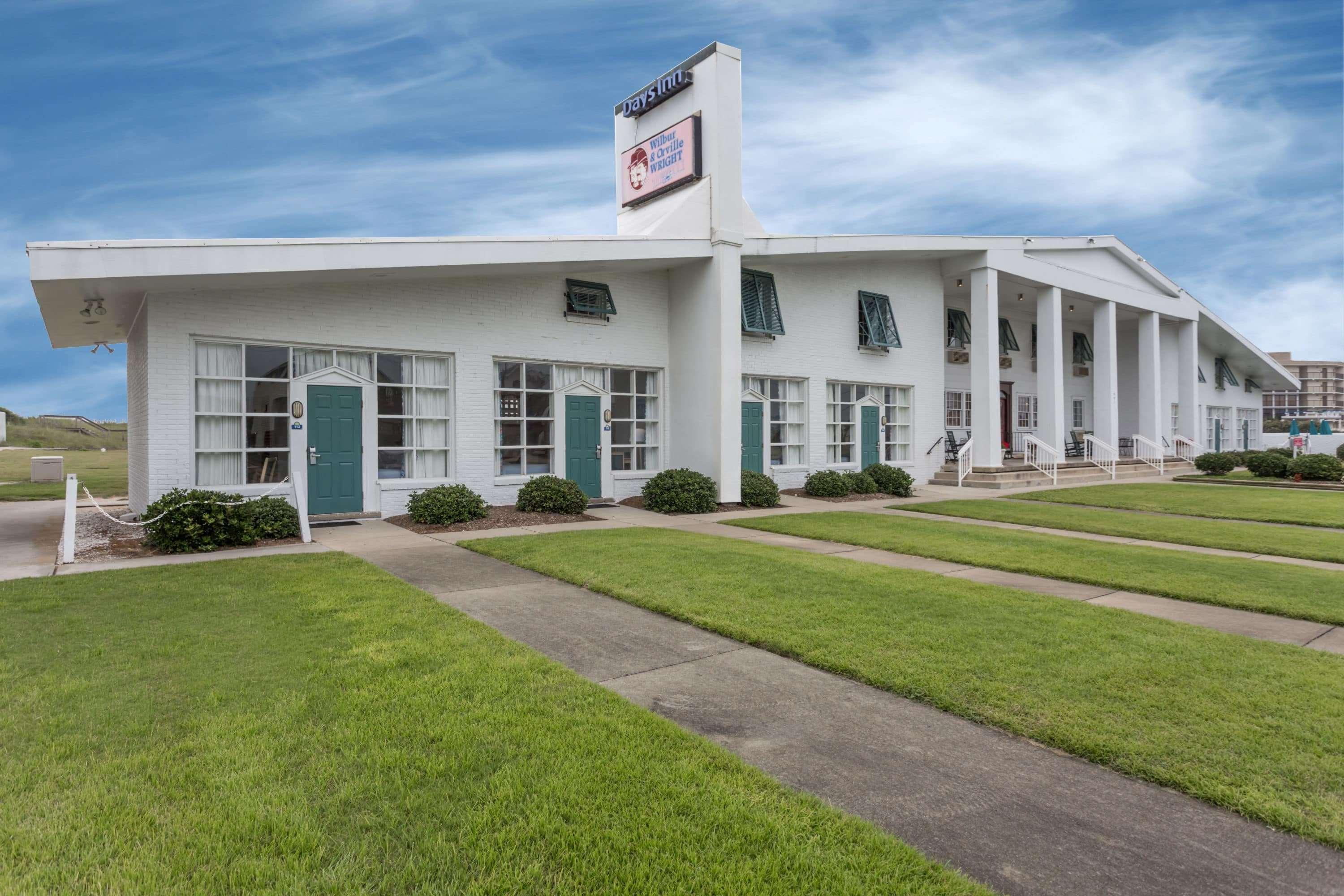 Days Inn By Wyndham Kill Devil Hills Oceanfront - Wilbur Exterior foto
